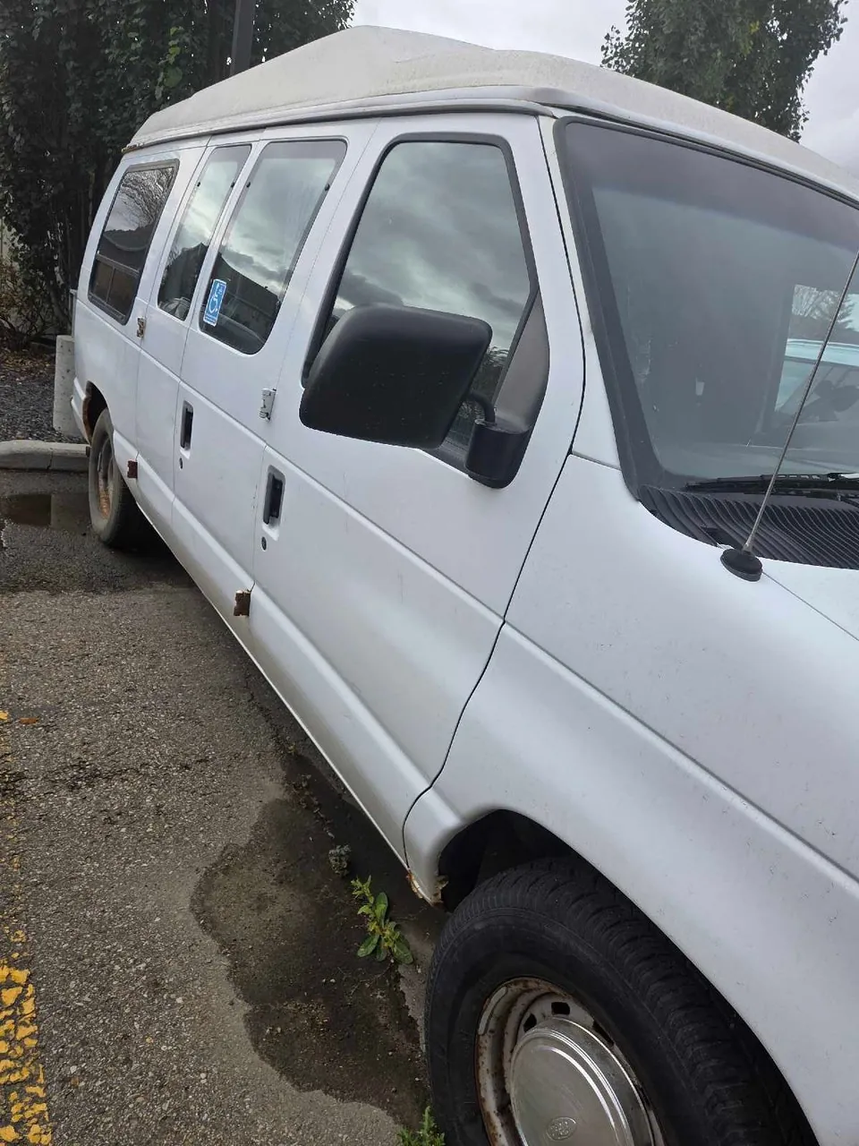 Ford Transit Passenger 1999 photo 3