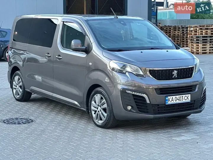 Peugeot Traveller 2018 photo 2