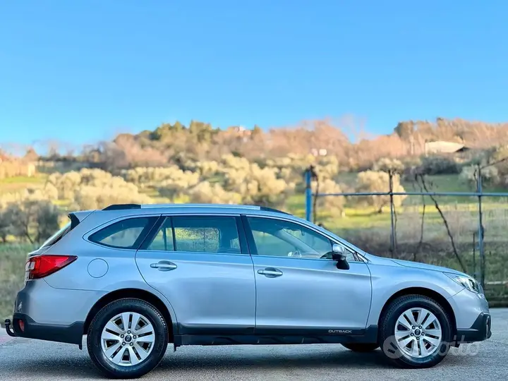 Subaru Outback 2016 photo 3
