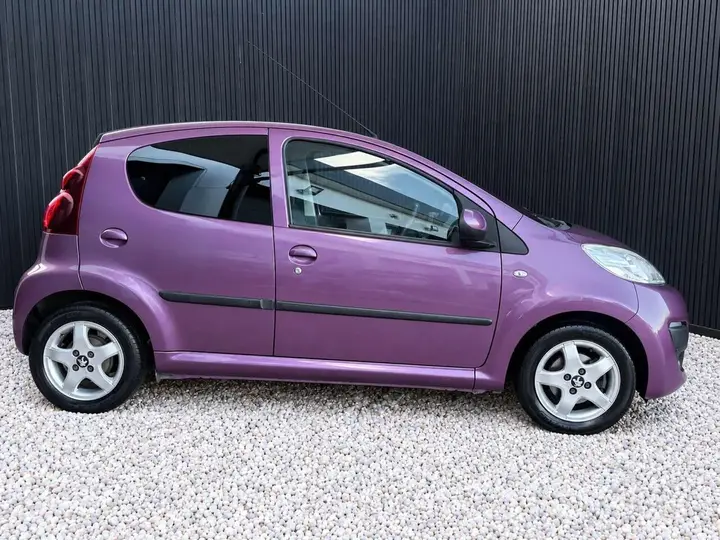 Peugeot 107 2014 photo 2
