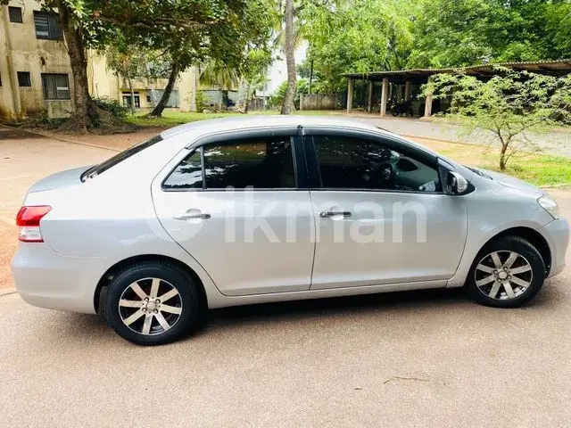 Toyota Belta 2008 photo 2