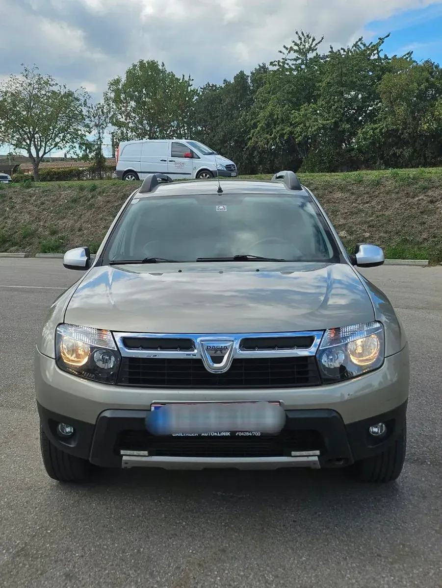 Dacia Duster 2012 photo 3