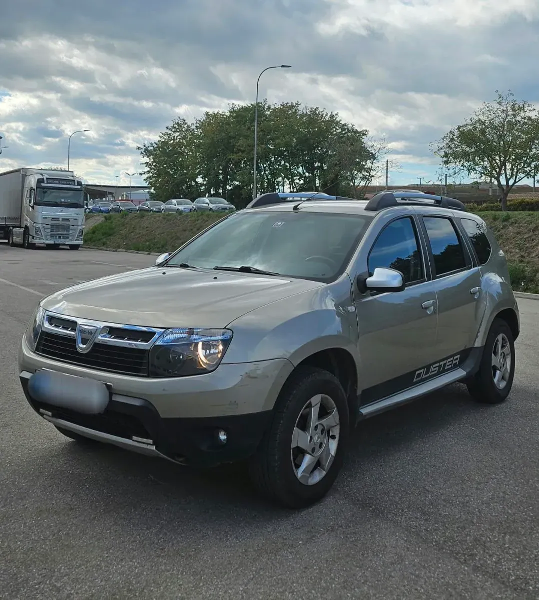 Dacia Duster 2012 photo 2