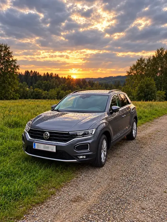 Volkswagen T-Roc 2021 photo 2