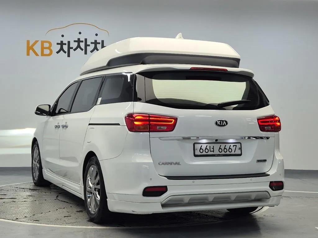 Kia Carnival 2019 photo 2