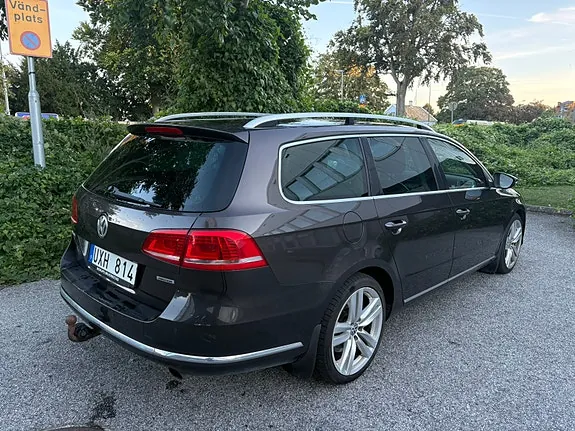 Volkswagen Passat 2012 photo 3