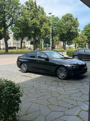BMW 320I