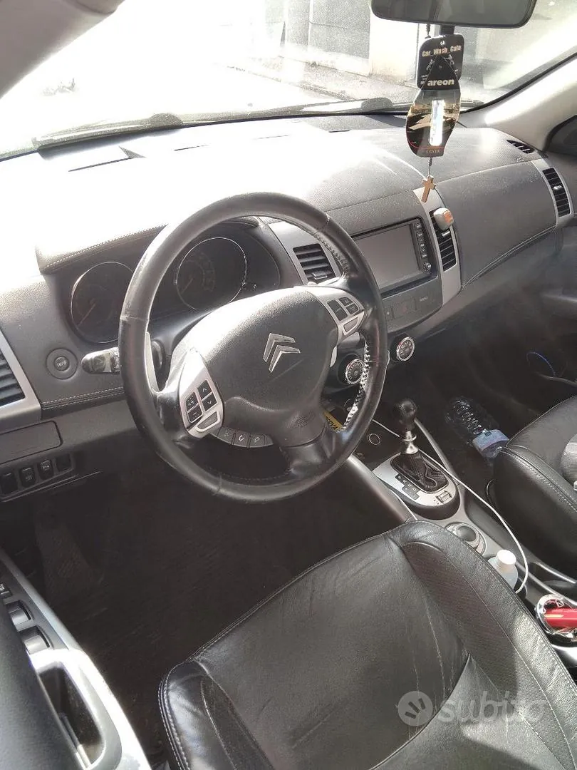 Citroen C-Crosser 2010 photo 2