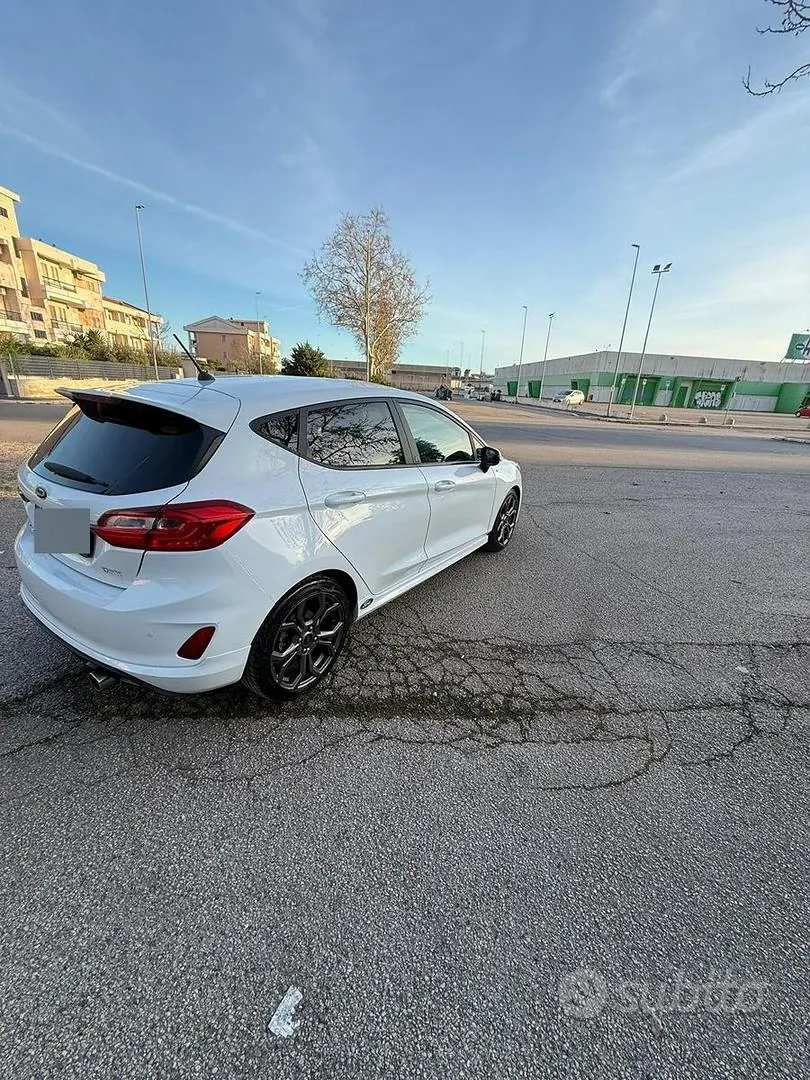 Ford Fiesta 2018 photo 3