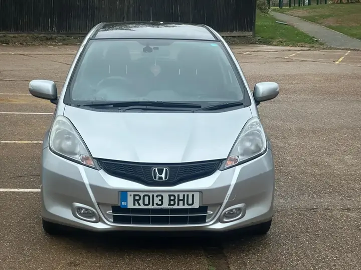 Honda Jazz 2013 photo 2