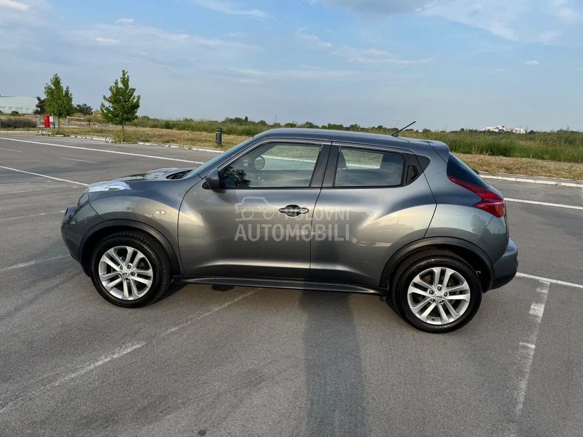 Nissan Juke 2010 photo 3