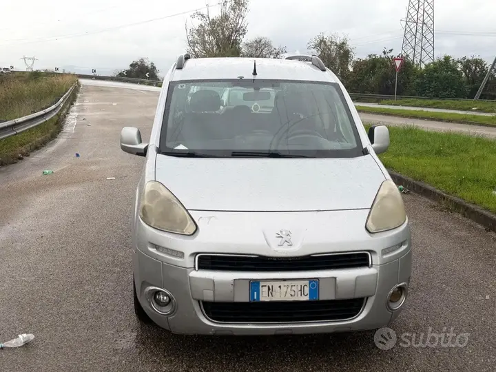 Peugeot Partner Tepee 2013 photo 3