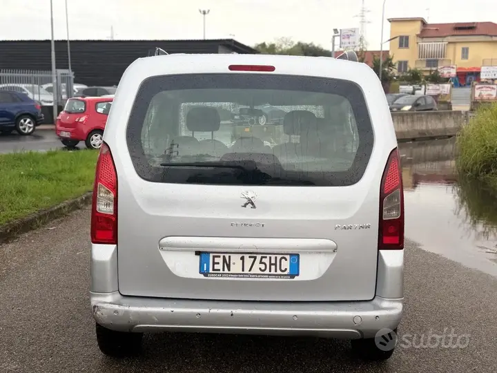 Peugeot Partner Tepee 2013 photo 5
