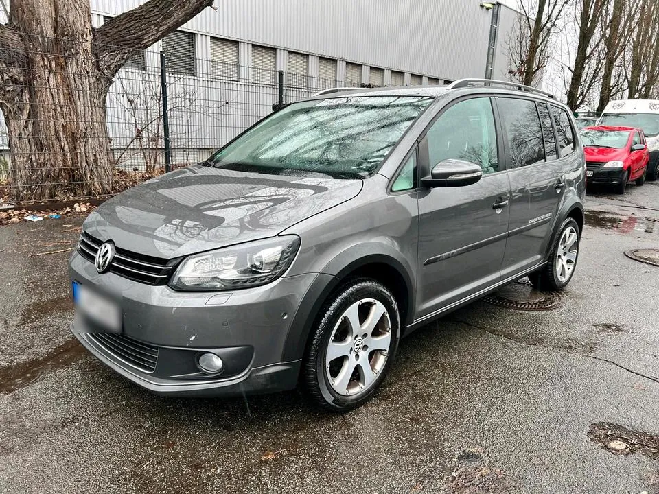 Volkswagen Cross Touran