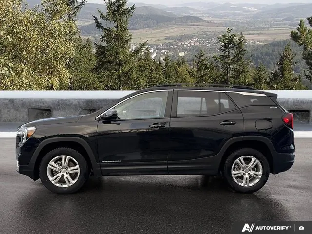 GMC Terrain 2024 photo 2