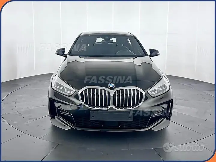 BMW 1 Series 2024 photo 2