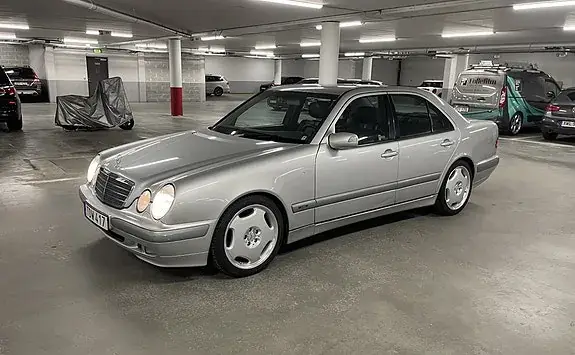 Mercedes-Benz E 200