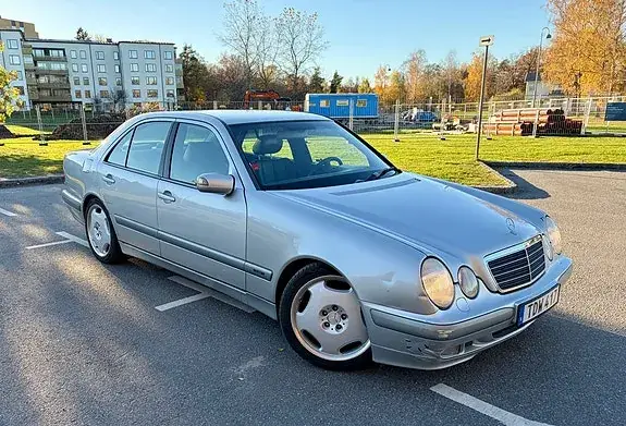 Mercedes-Benz E 200 2002 photo 4