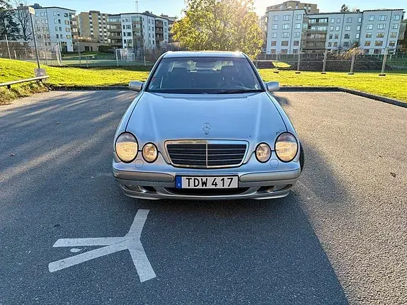 Mercedes-Benz E 200 2002 photo 5