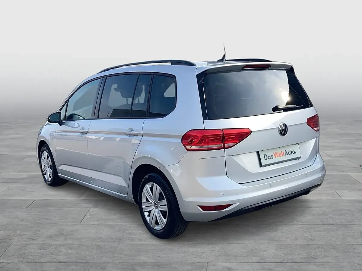 Volkswagen Touran 2023 photo 3