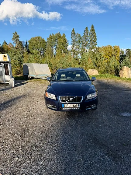 Volvo V70 2012 photo 3