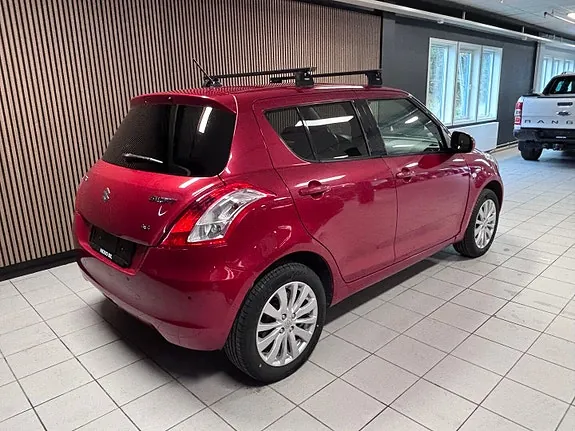 Suzuki Swift 2013 photo 3