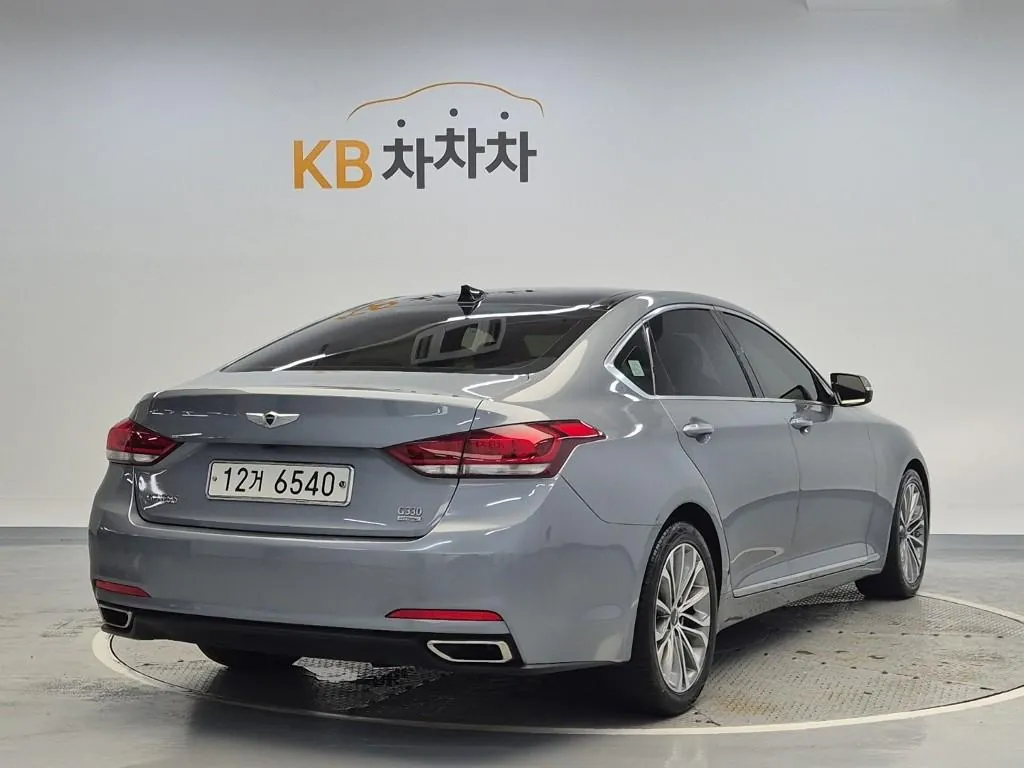 Hyundai Genesis 2014 photo 3