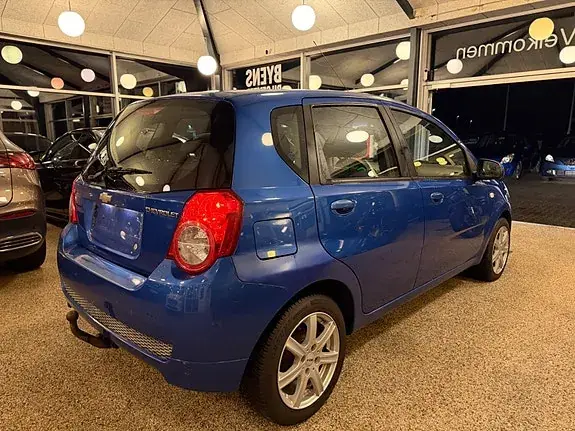 Chevrolet Aveo 2010 photo 4