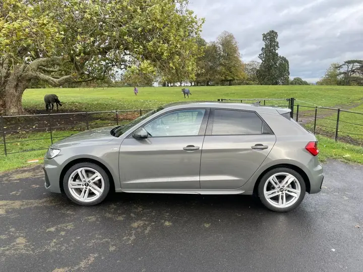 Audi A1 2023 photo 2