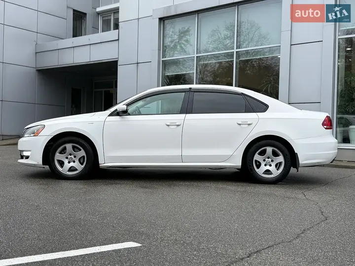 Volkswagen Passat 2014 photo 2