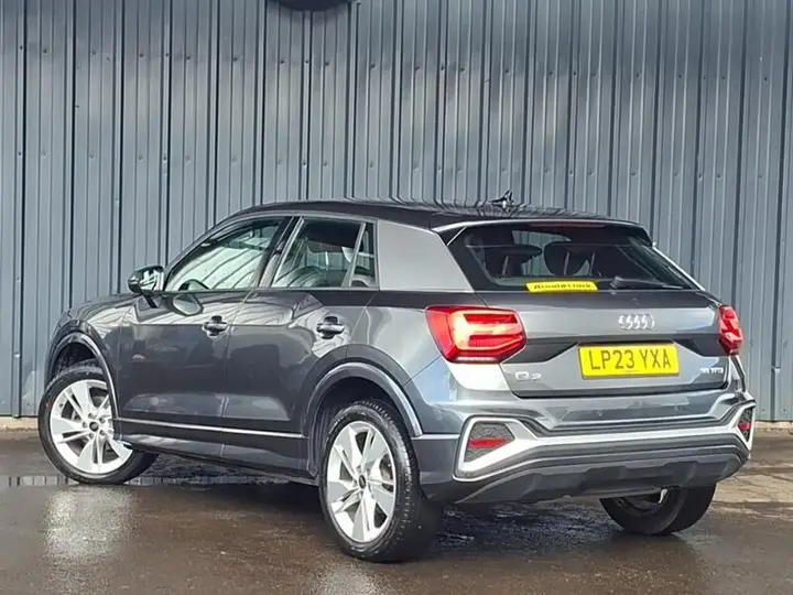 Audi Q2 2023 photo 2