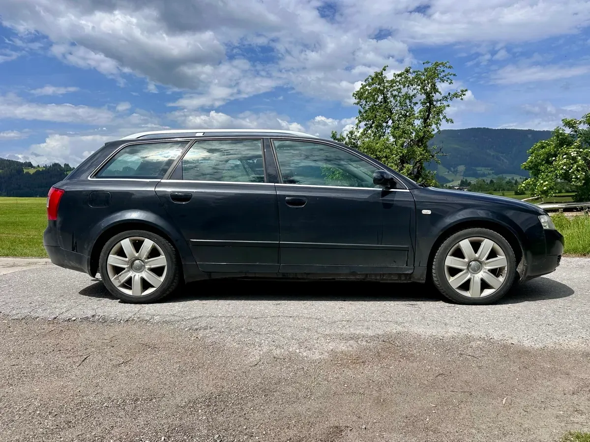 Audi A4 2004 photo 3