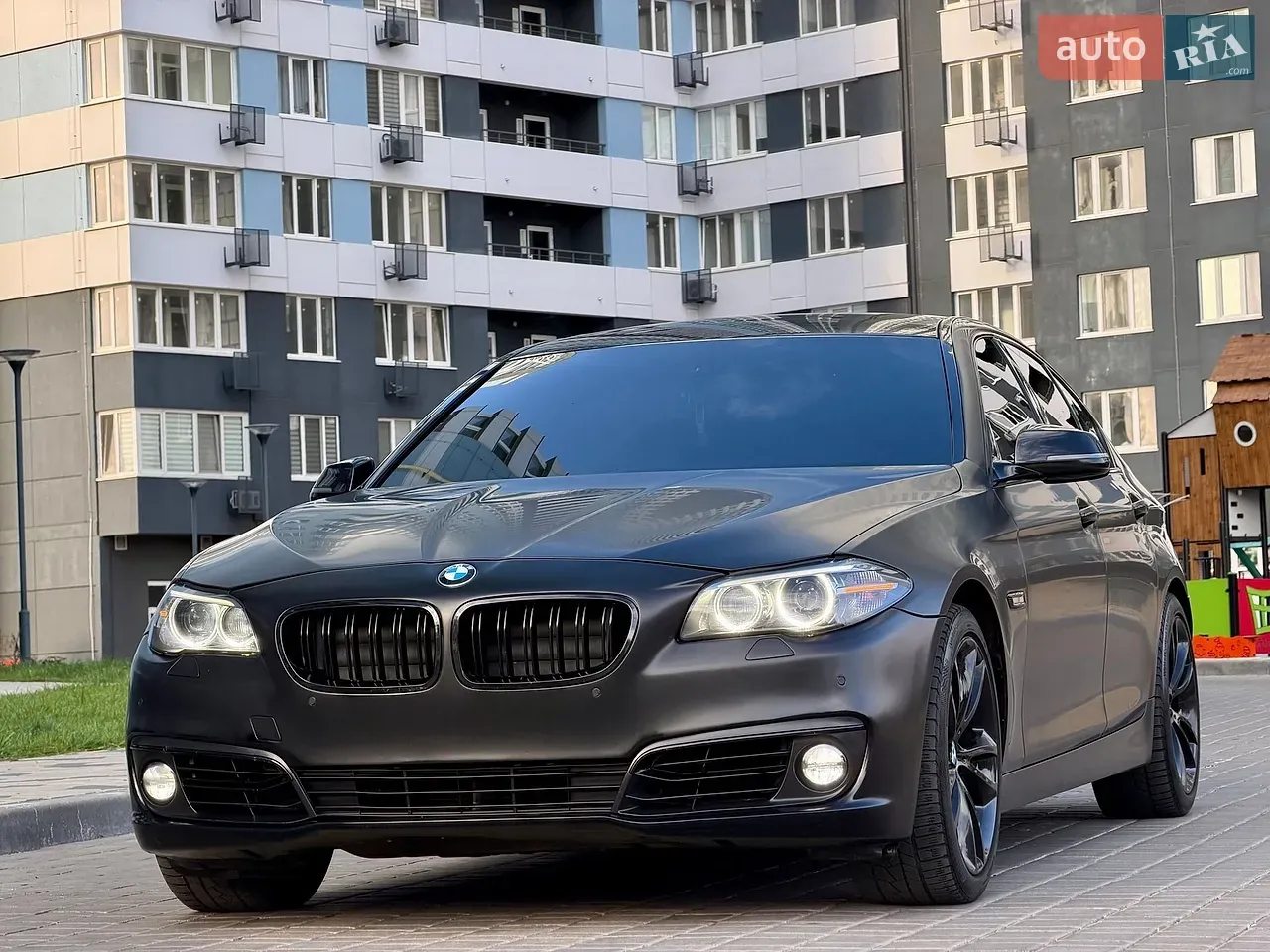 BMW 5 Series 2014 photo 4