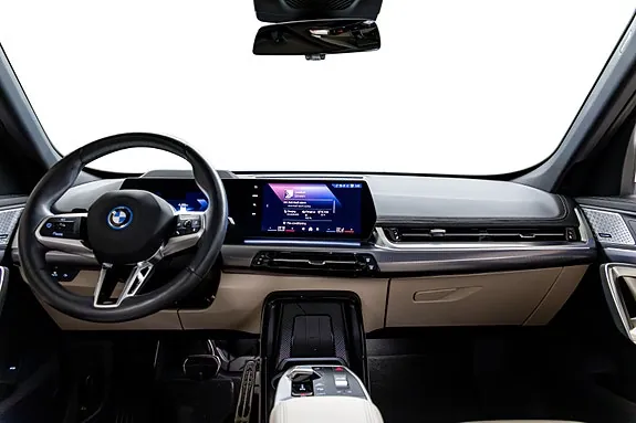 BMW Ix1 2025 photo 4