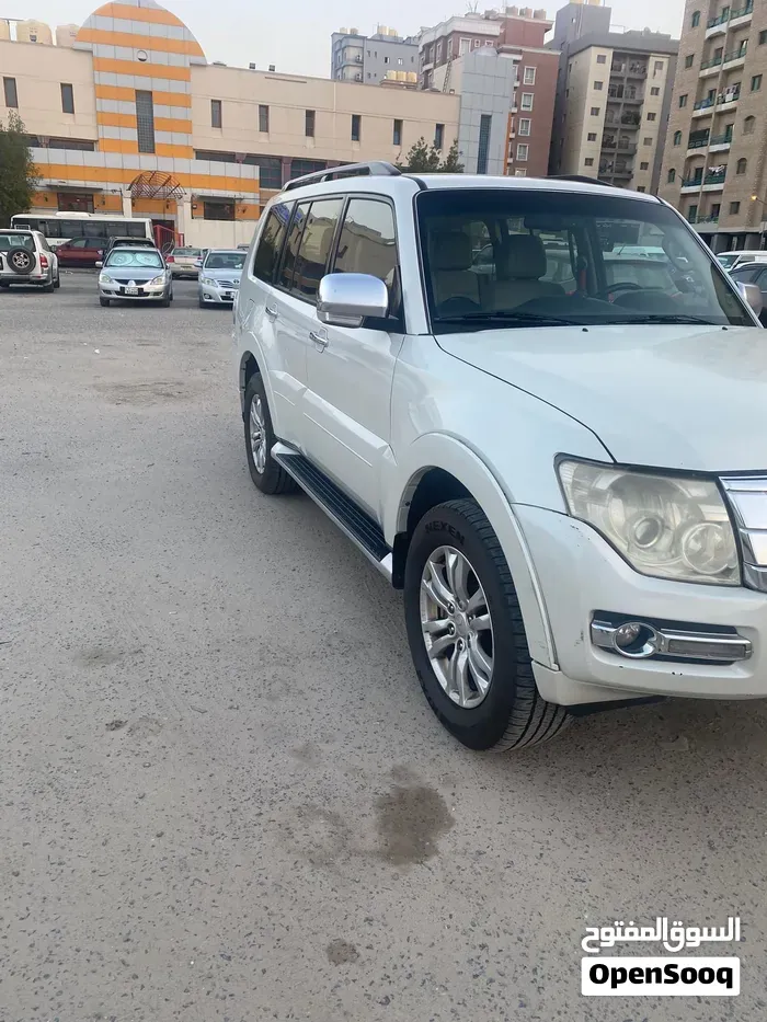 Mitsubishi Pajero 2017 photo 2