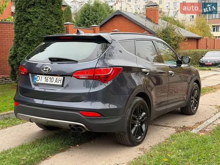 Hyundai Santa Fe 2012 photo 4