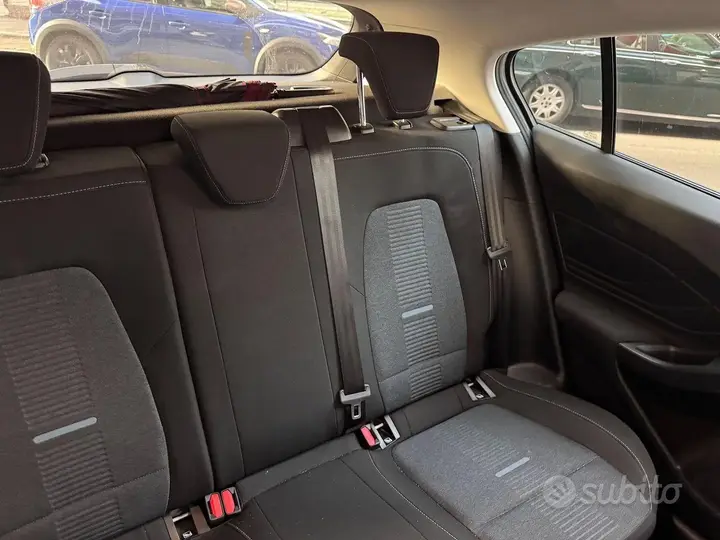 Ford Focus 2023 photo 3