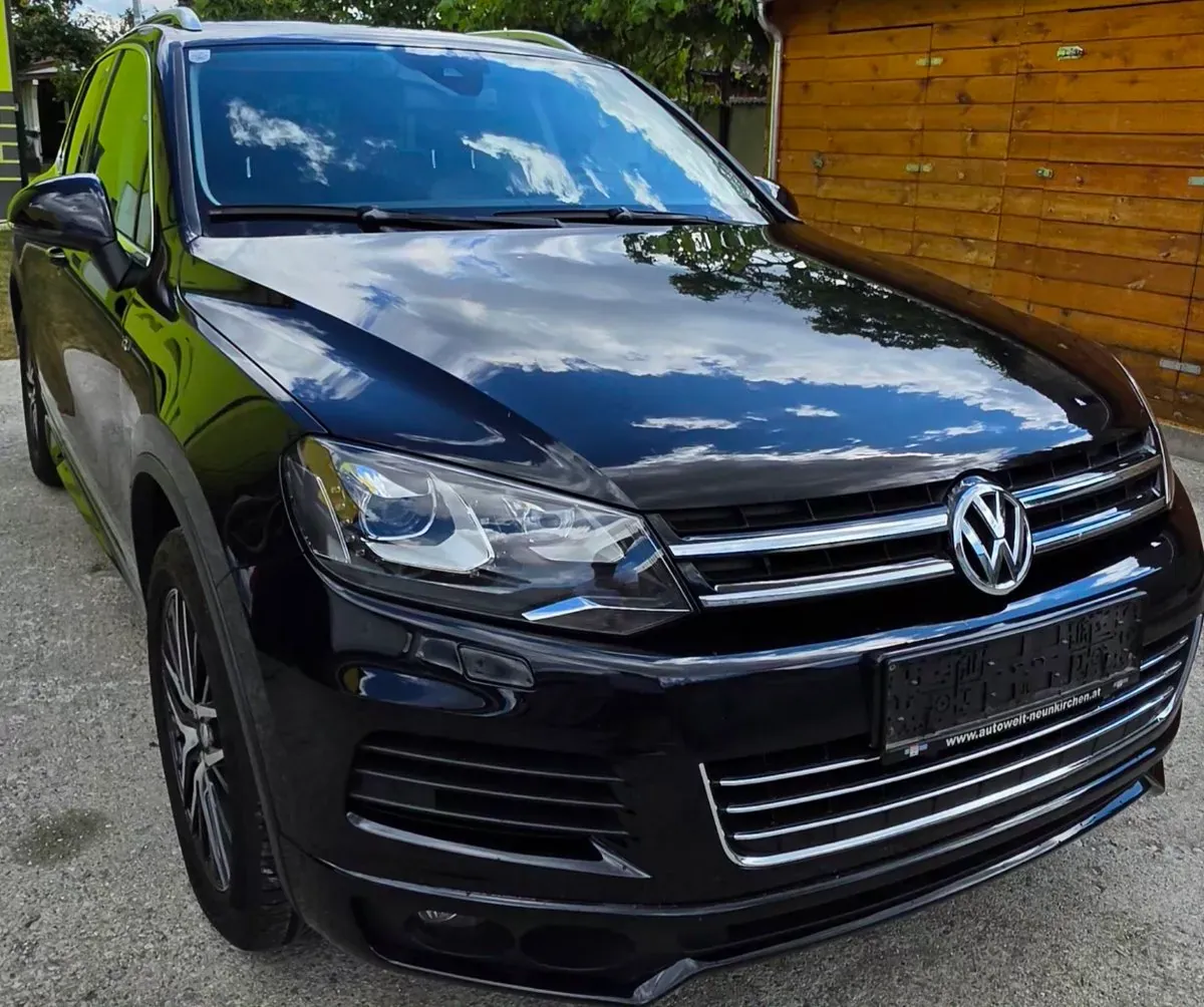 Volkswagen Touareg 2012 photo 2