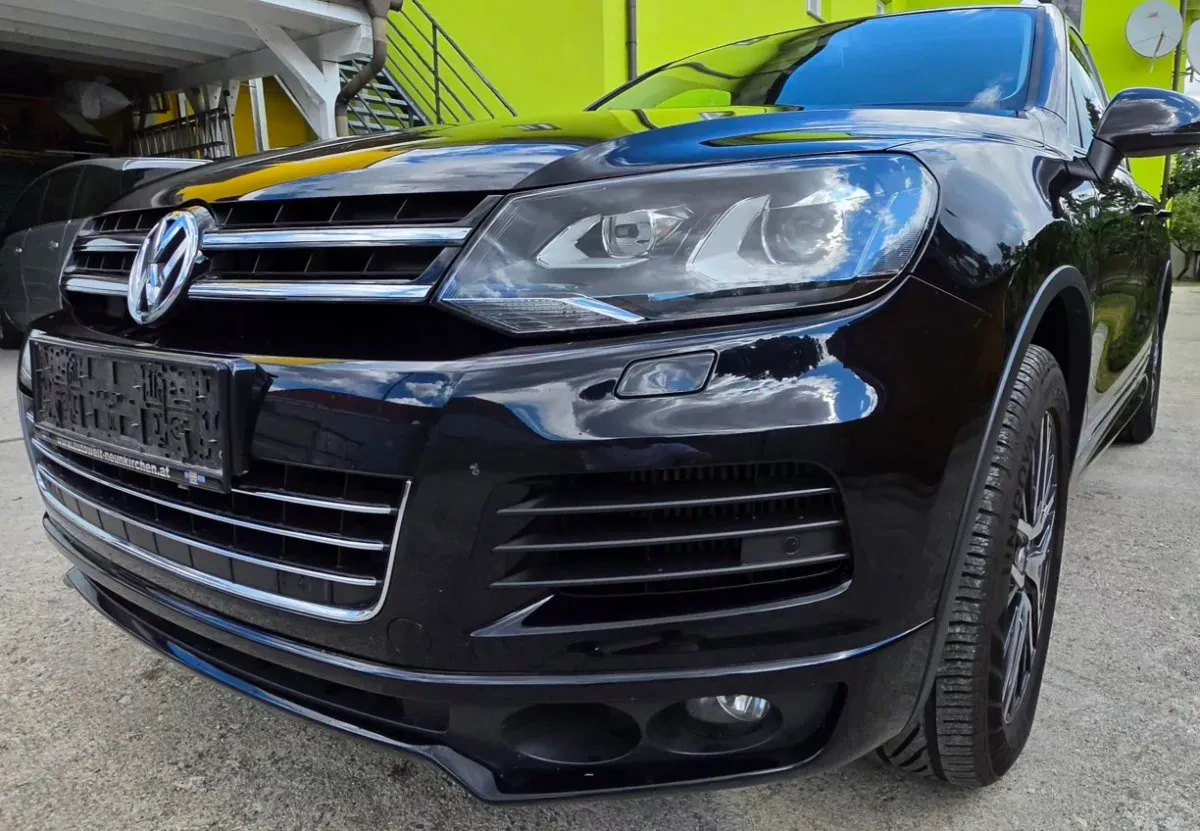 Volkswagen Touareg 2012 photo 3