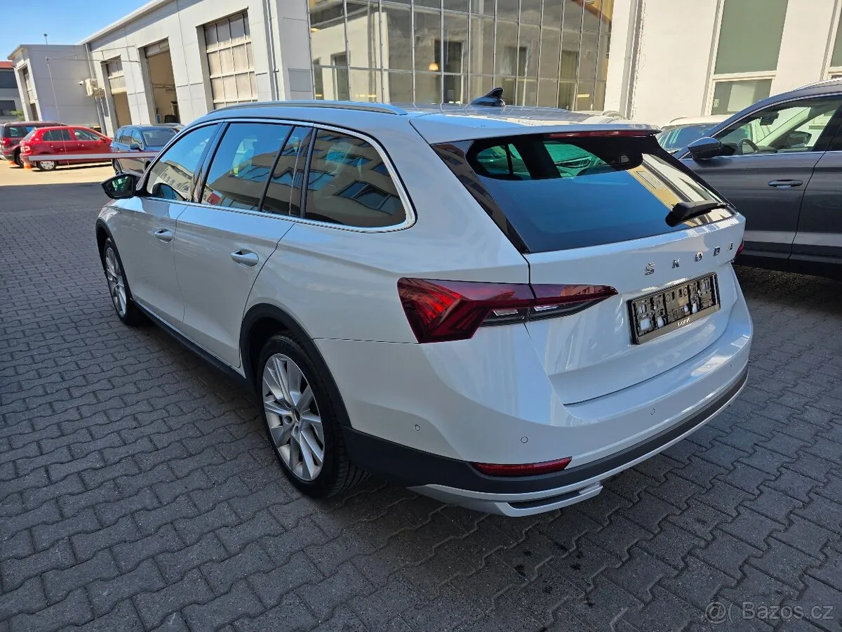 Skoda Octavia 2023 photo 3