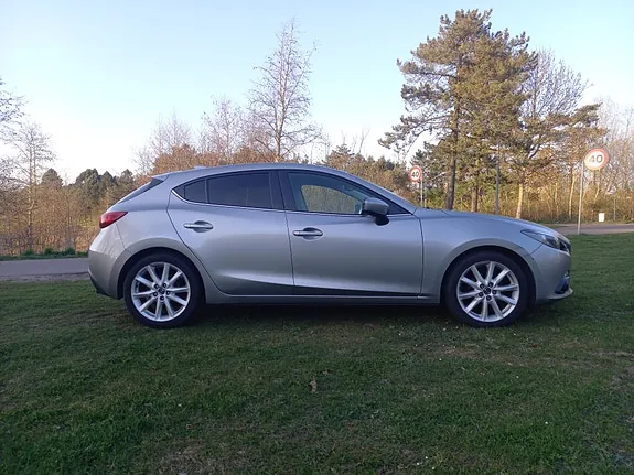 Mazda 3 2015 photo 4