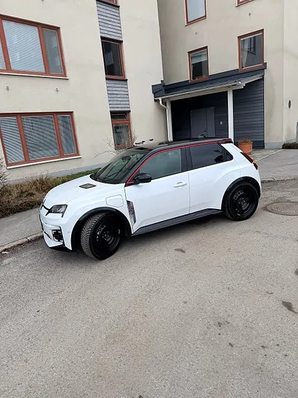 Renault 5 E-Tech 2025 photo 3
