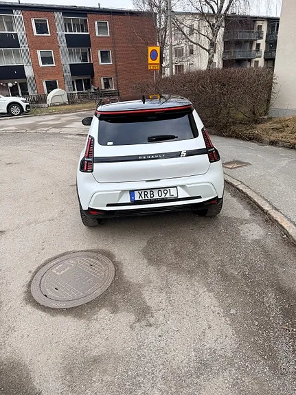 Renault 5 E-Tech 2025 photo 2
