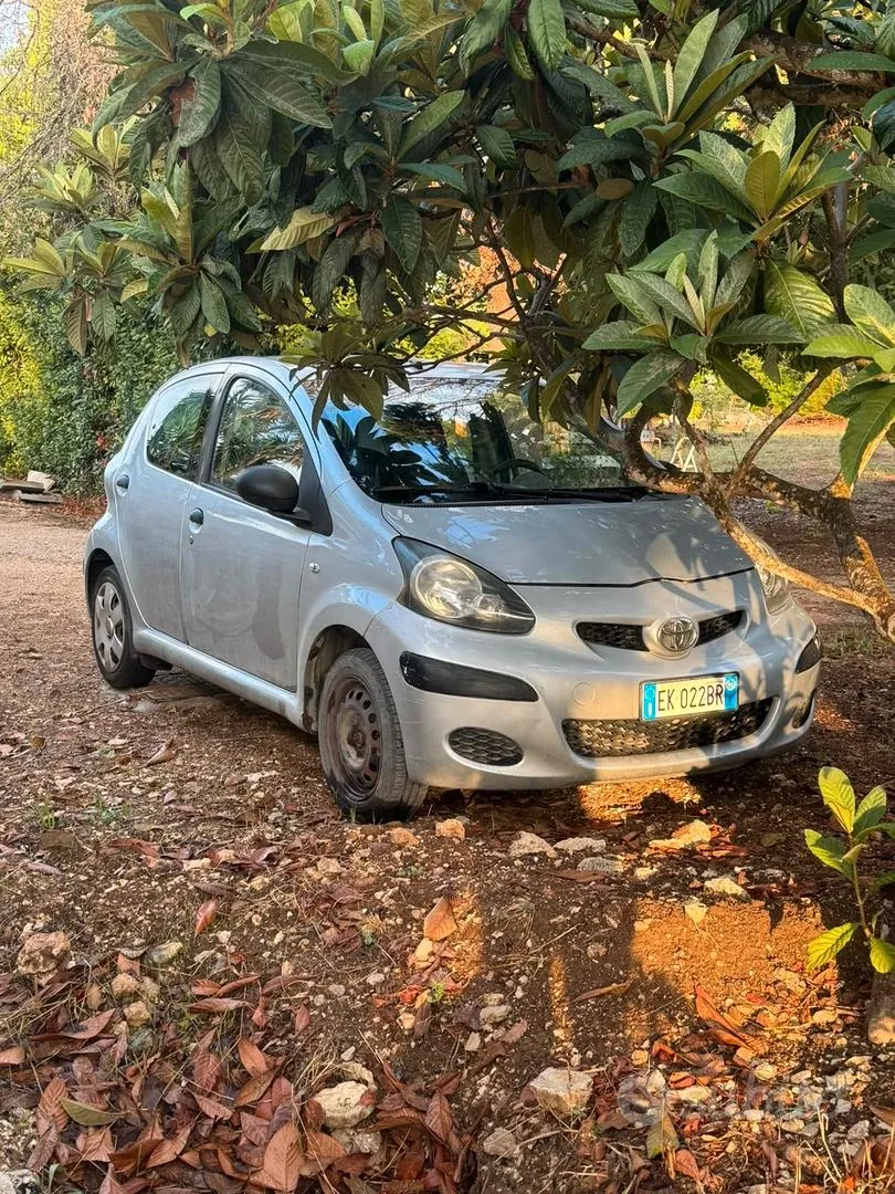 Toyota Aygo 2011 photo 2