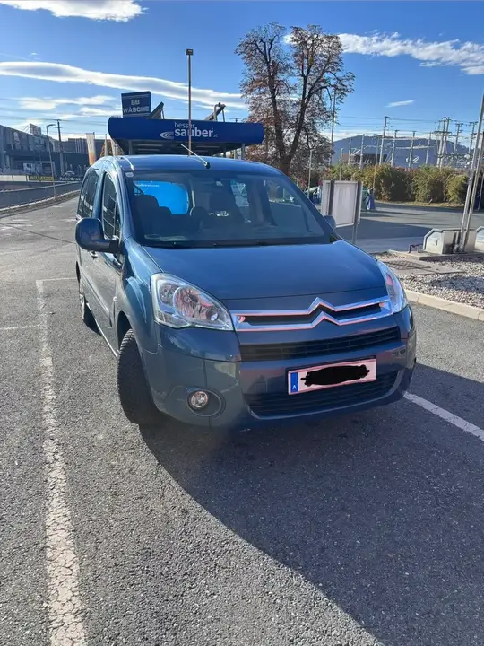 Citroen Berlingo 2010 photo 2