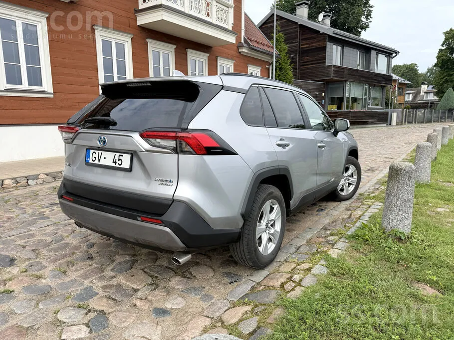 Toyota Rav4 2022 photo 2