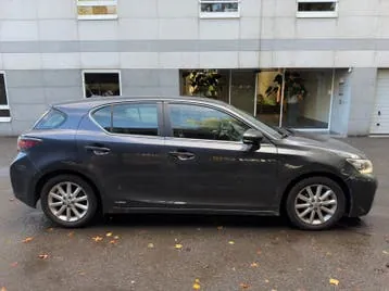 Lexus Ct-H 2011 photo 3
