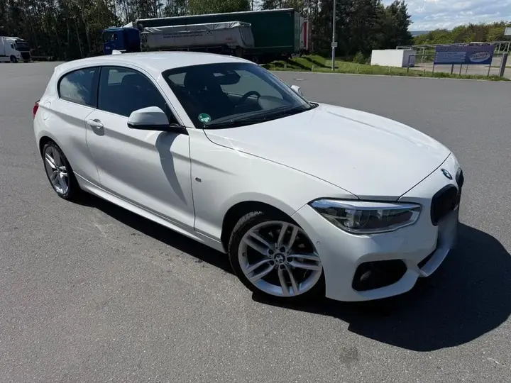 BMW 118I