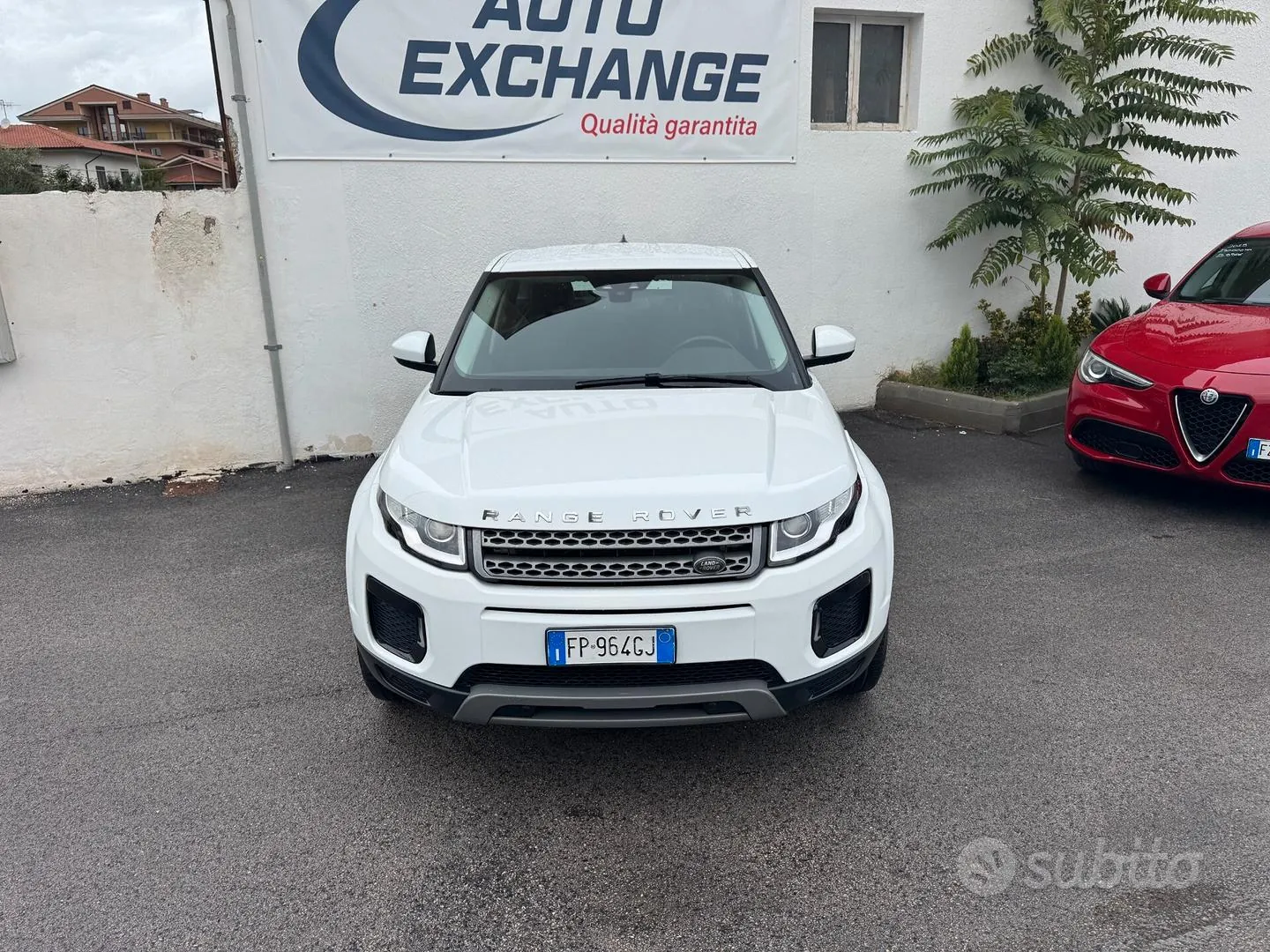 Land Rover Range Rover Evoque 2018 photo 2