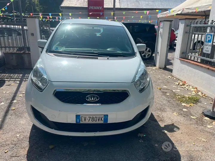 Kia Venga 2014 photo 2